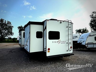 2020 Forest River Rockwood Signature Ultra Lite - Photo 2