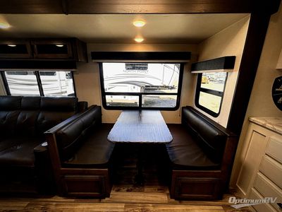 2023 Venture RV SportTrek - Photo 9