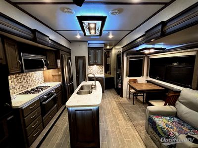 2020 Keystone Montana - Photo 2