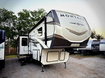 2020 Keystone Montana - Photo 14