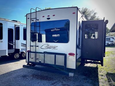 2018 Keystone Cougar — side profile view