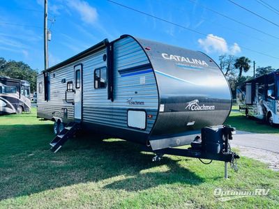 2023 Coachmen Catalina — front three-quarter view