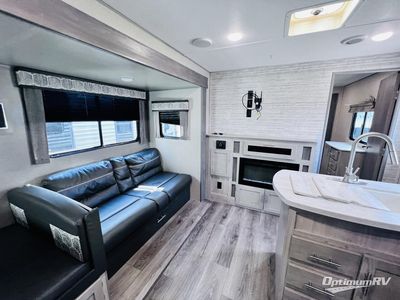 2023 Coachmen Catalina — engine compartment view