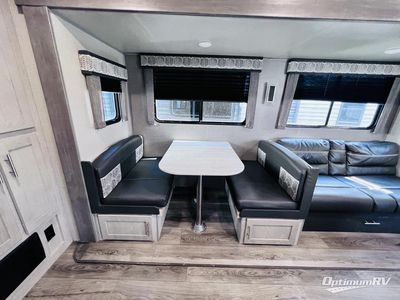 2023 Coachmen Catalina — photo 9 view