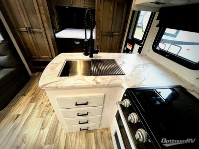 2021 Venture RV SportTrek - Photo 8