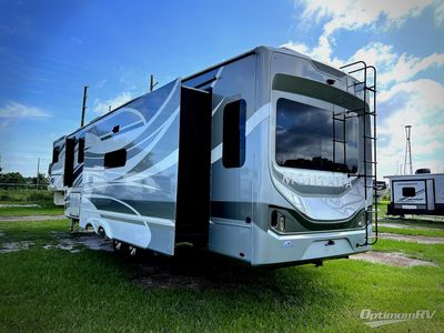 2022 Keystone Montana - Photo 2