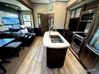 2020 Grand Design Solitude S-Class - Photo 4