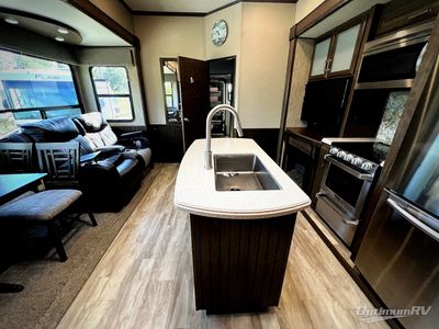 2020 Grand Design Solitude S-Class - Photo 27