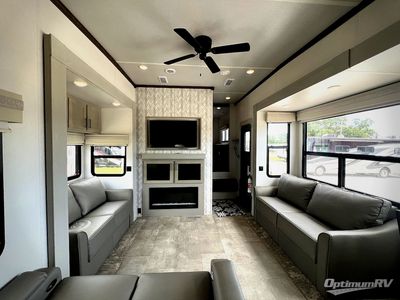 2023 Palomino Columbus - Photo 4