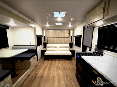 2026 East to West Acclaim - Photo 5