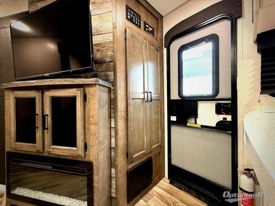 2022 Venture RV SportTrek Touring Edition - Photo 4