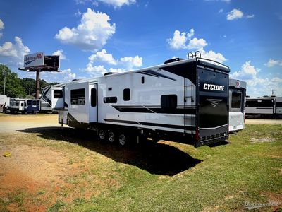 2026 Heartland Cyclone - Photo 3