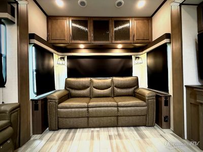 2023 Grand Design Solitude S-Class - Photo 15