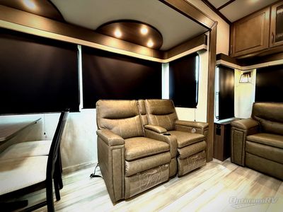 2023 Grand Design Solitude S-Class - Photo 14
