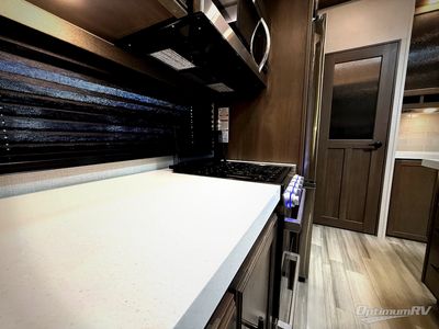 2023 Grand Design Solitude S-Class - Photo 20