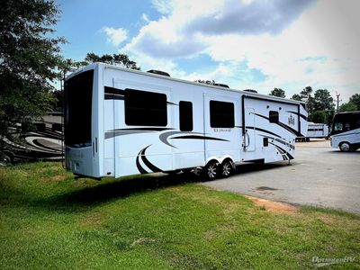2022 Redwood RV Redwood - Photo 2