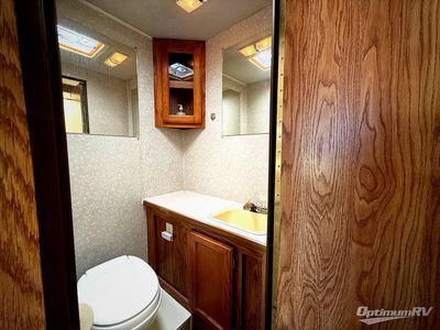 2002 Gulf Stream Conquest - Photo 16