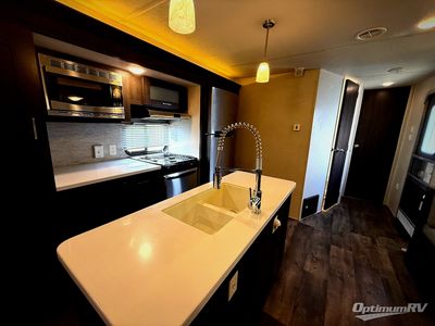 2019 Forest River Salem — photo 17 view