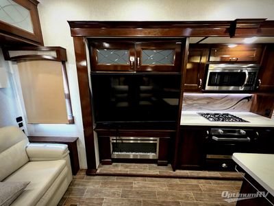 2019 Redwood RV Redwood — photo 7 view