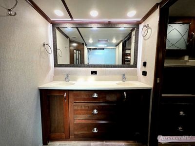 2019 Redwood RV Redwood — photo 17 view