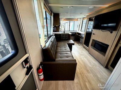 2025 Forest River Salem Cruise Lite — photo 13 view