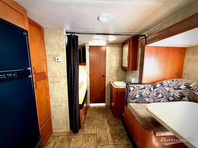 2013 Forest River Cherokee Grey Wolf — photo 16 view