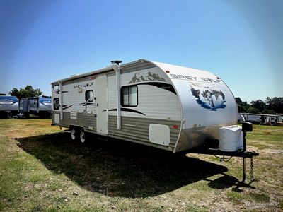 2013 Forest River Cherokee Grey Wolf — front three-quarter view