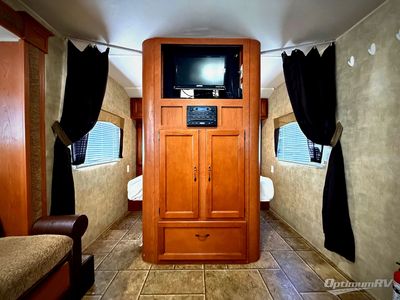 2013 Forest River Cherokee Grey Wolf — photo 7 view