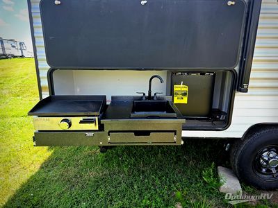 2025 Palomino Puma Camping Edition — interior view