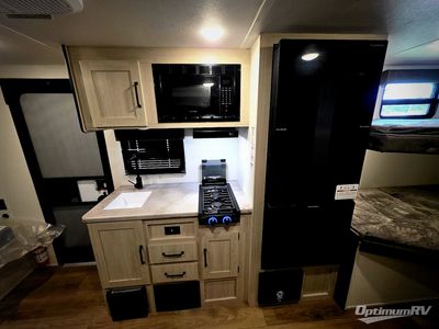 2025 Palomino Puma Camping Edition — photo 7 view