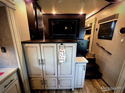 2021 Jayco North Point — photo 13 view