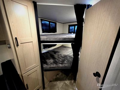 2022 Coachmen Apex Ultra-Lite — photo 11 view