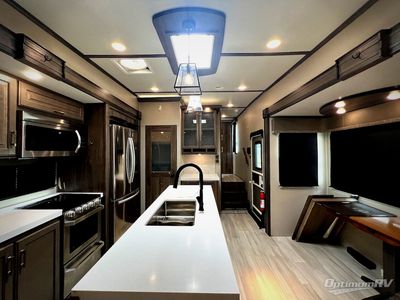 2021 Grand Design Solitude S-Class - Photo 4