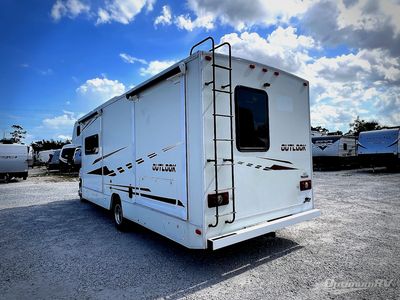 2019 Winnebago Outlook - Photo 3
