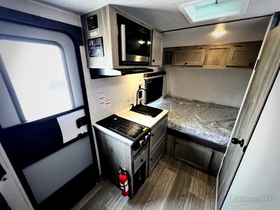 2026 Sunset Park RV SunRay — photo 8 view
