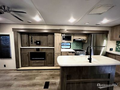 2024 Coachmen Catalina Destination - Photo 6