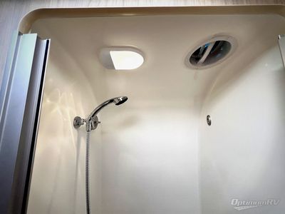 2021 Airstream Globetrotter — photo 12 view