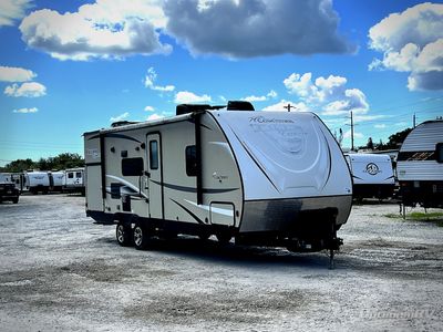 2017 Coachmen Freedom Express - Photo 1
