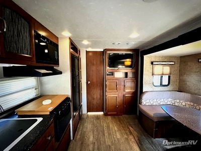 2017 Coachmen Freedom Express - Photo 4