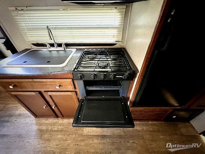2017 Coachmen Freedom Express - Photo 11