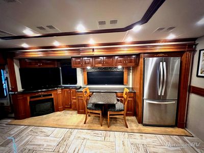 2017 Fleetwood Discovery — photo 10 view