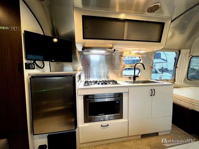 2022 Airstream Caravel - Photo 8