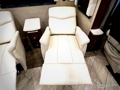 2017 Newmar Ventana LE - Photo 21