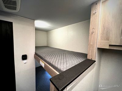 2025 Cruiser RV Embrace - Photo 26