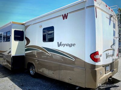 2006 Winnebago Voyage - Photo 3