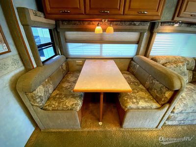 2006 Winnebago Voyage - Photo 11