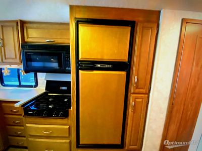 2006 Winnebago Voyage - Photo 20