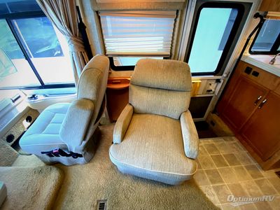 2006 Winnebago Voyage - Photo 8