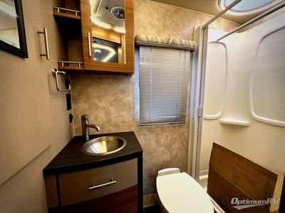 2018 Winnebago Navion - Photo 31
