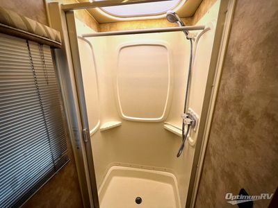 2018 Winnebago Navion - Photo 35